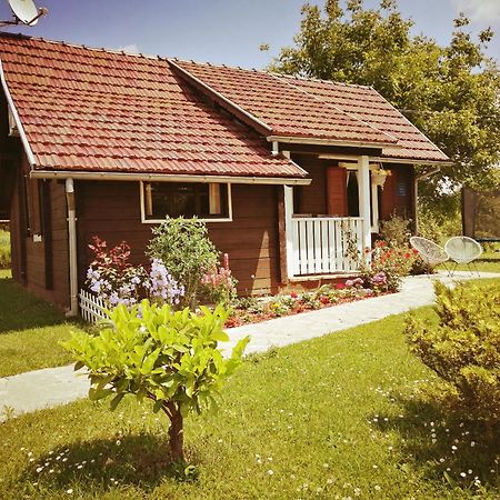 Wooden House Nela Near Plitvice Lakes Smoljanac Exterior foto